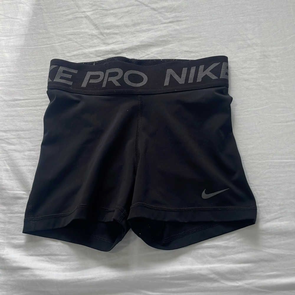 black nike pros